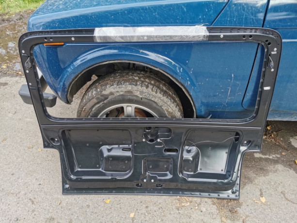 Дверь задняя пластиковая для B@3 21213, 21214 "L@DA 4x4" купить недорого с доставкой в Тюмень