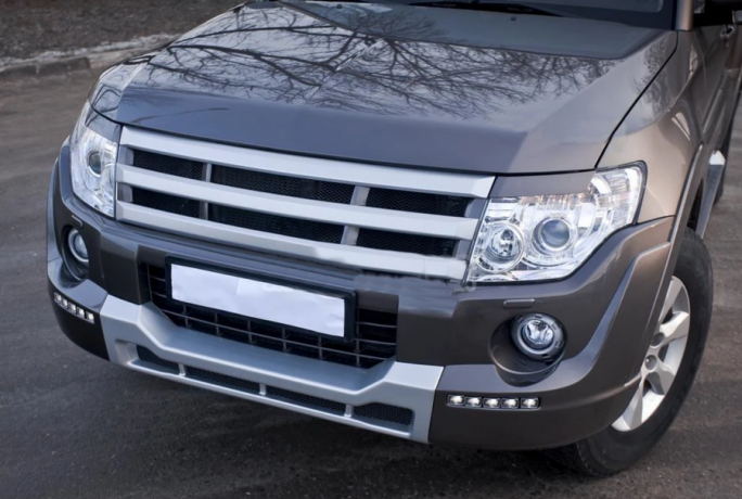 Накладка (юбка) переднего бампера "Broomer Design" (Без ДХЛ) для Mitsubishi Pajero IV (2006-2015) купить недорого с доставкой в Тюмень