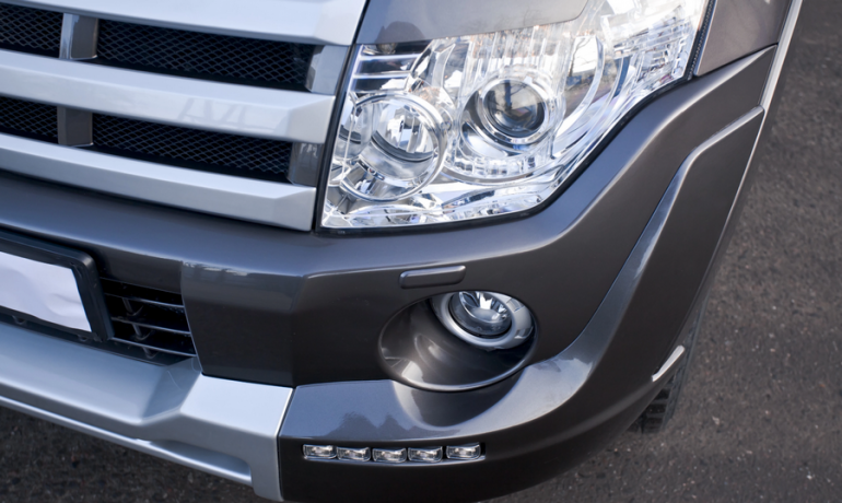 Накладка (юбка) переднего бампера "Broomer Design" (Без ДХЛ) для Mitsubishi Pajero IV (2006-2015) купить недорого с доставкой в Тюмень