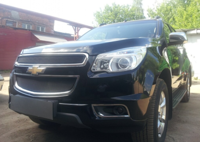 Защита радиатора "Standart" Chevrolet Trailblazer (2012-2015) чёрная купить недорого с доставкой в Тюмень