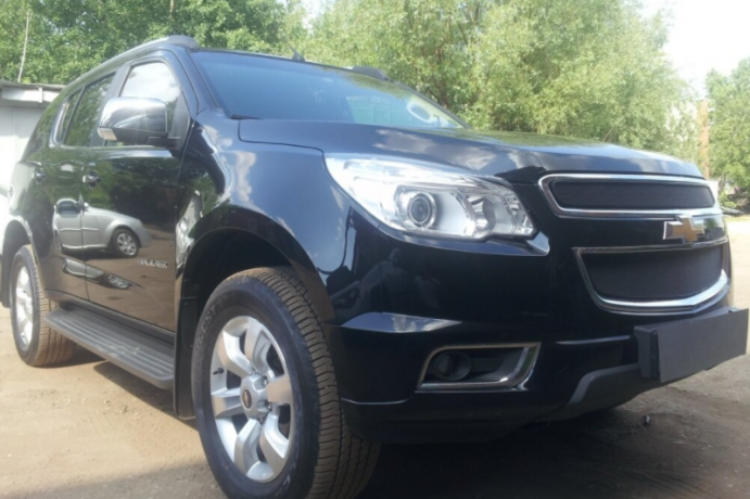 Защита радиатора "Standart" Chevrolet Trailblazer (2012-2015) чёрная купить недорого с доставкой в Тюмень