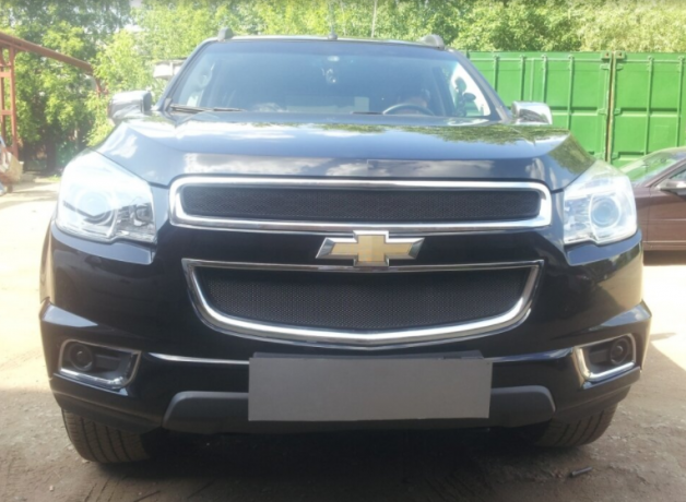 Защита радиатора "Standart" Chevrolet Trailblazer (2012-2015) чёрная купить недорого с доставкой в Тюмень