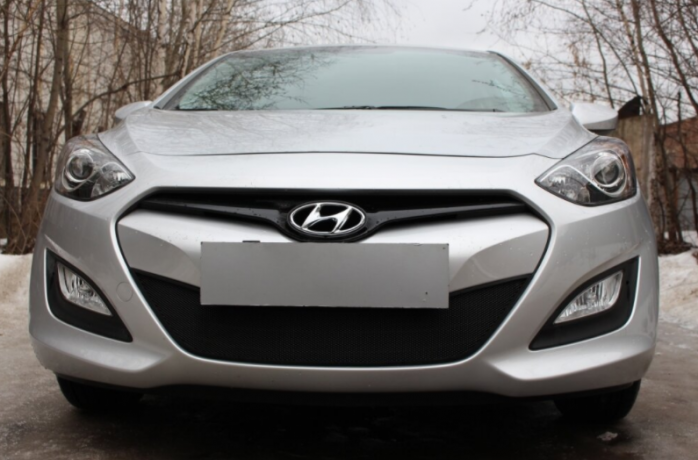 Защита радиатора "Standart" Hyundai i30 (2013-2015) чёрная купить недорого с доставкой в Тюмень