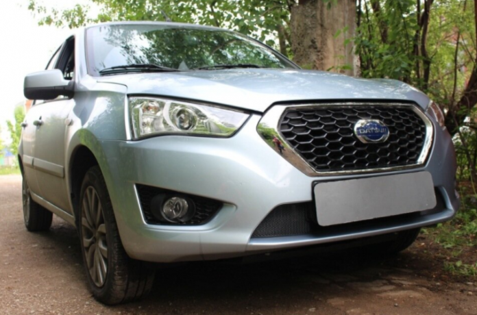 Защита радиатора "Standart" Datsun mi-Do (2015-н.в.) чёрная купить недорого с доставкой в Тюмень