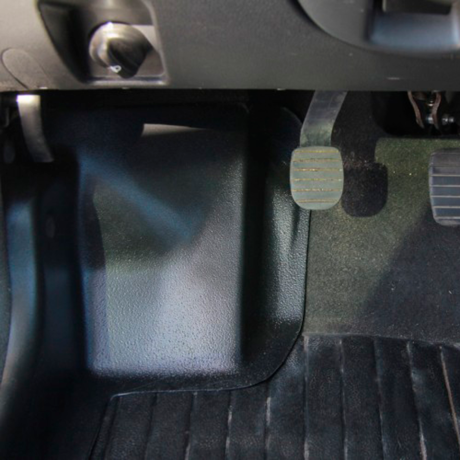 Накладки на ковролин передние "АртФорм" для Renault Duster (2011-2015 г.в.) 2 штуки купить недорого с доставкой в Тюмень