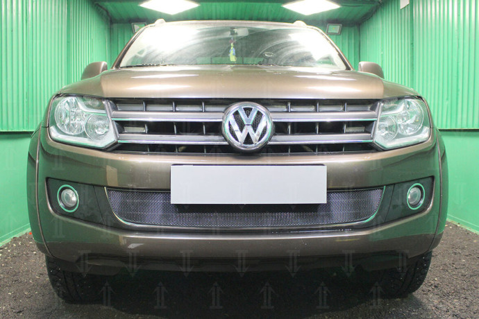 Защита радиатора "Standart" Volkswagen Amarok (2010-2016) 3 ребра жесткости, чёрная купить недорого с доставкой в Тюмень