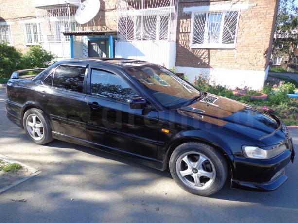 Накладки на пороги "Euro-R" Honda Accord/Torneo (Кузова CF3, CF4, CF5) купить недорого с доставкой в Тюмень